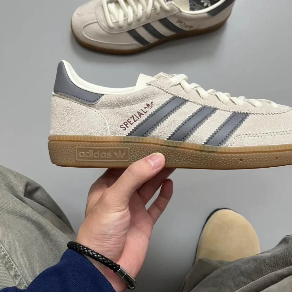 Adidas(アディダス) SPEZIAL(スペツィアル)のダサいか調査記事の画像4