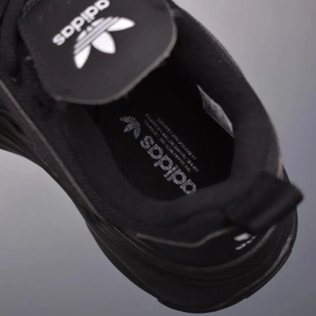 adidas(アディダス) Ozgaia(オズガイア)のサイズ感画像7