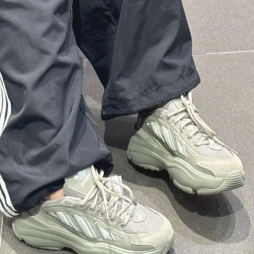 adidas(アディダス) Ozgaia(オズガイア)の人気カラーランキング画像4